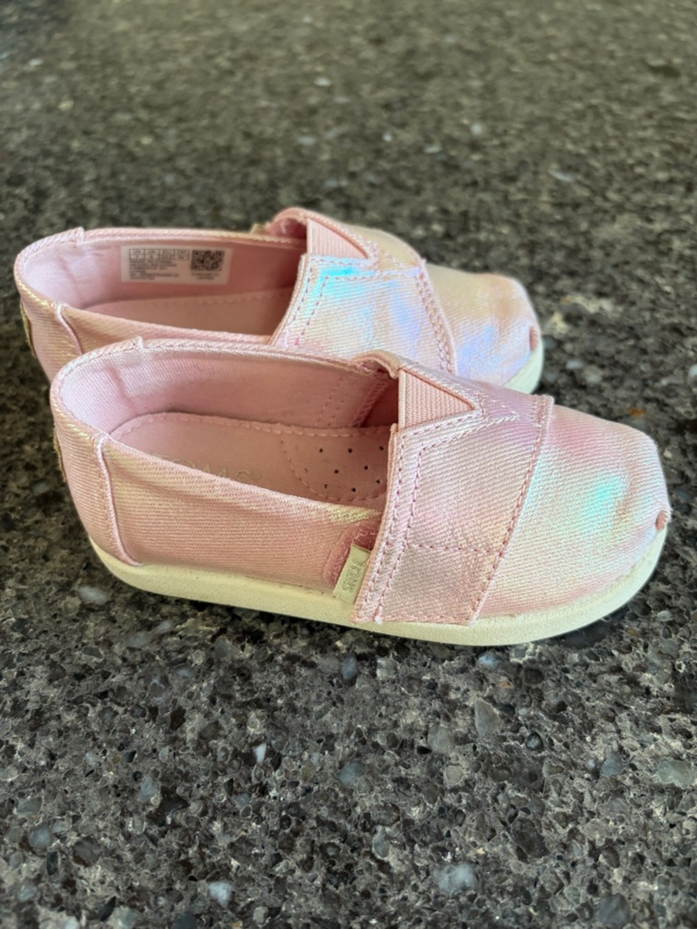 Toms Toddler Size 7 Pink Canvas Slip-On Shoes with Iridescent Sheen